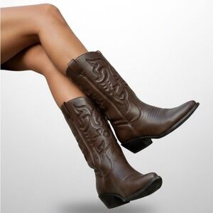 New Soda Brown Embroidered Heeled Cowboy Boots Size 7